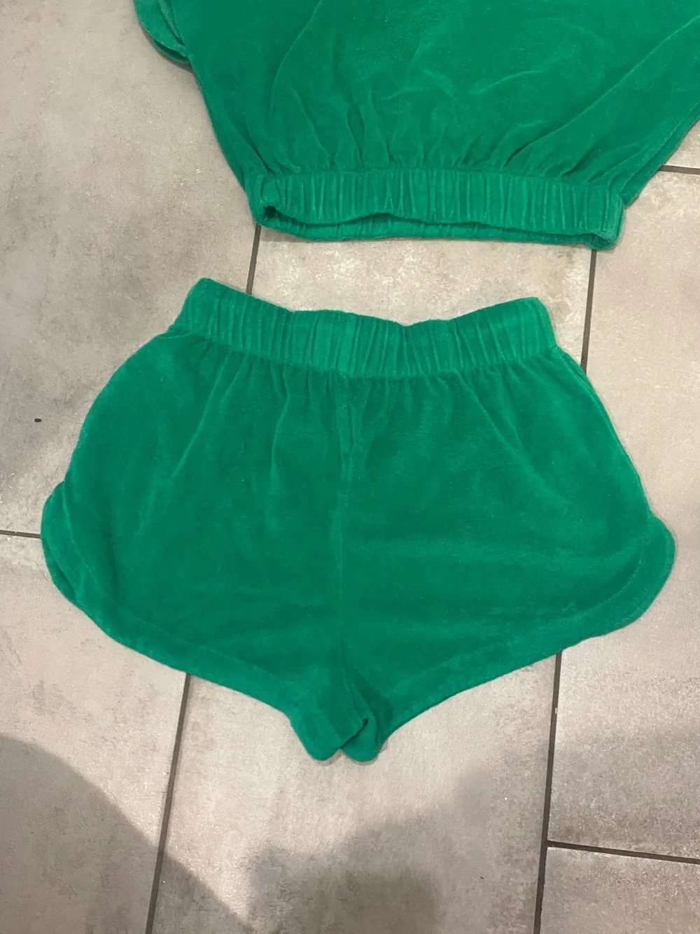 Elan Terry Cloth Two Piece Set Green